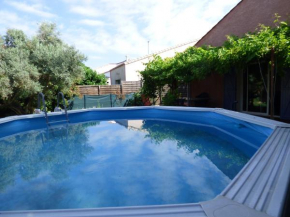 Les Glycines-Villa climatisée-Piscine-BBQ-Parking